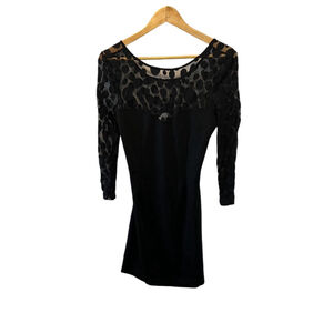 FOREVER 21 Black Lace Top Long Sheer Sleeve Stretch Fitted Short Dress M